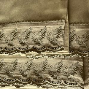 Beautiful Waterford linens New